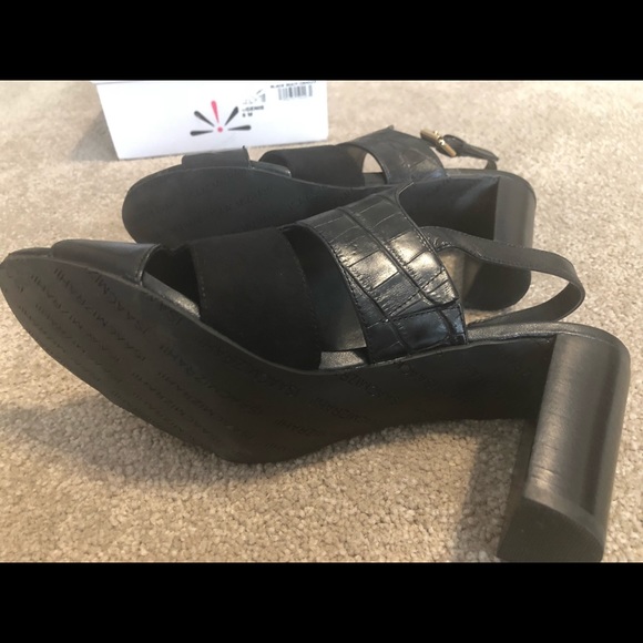 Isaac Mizrahi Sandals - Picture 7 of 8